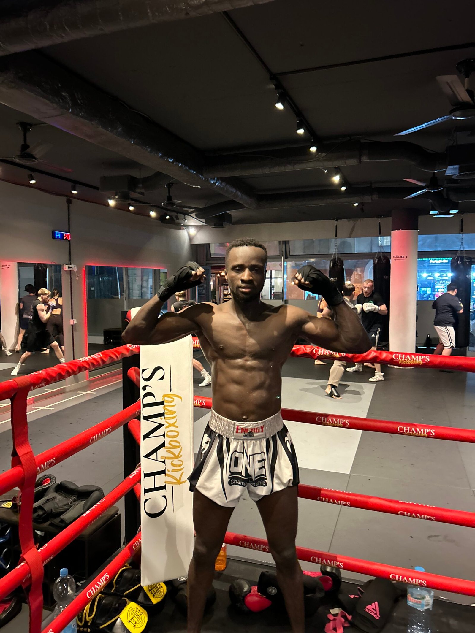kampfsport studio berlin, kickboxen berlin, boxen berlin, mma berlin, kickboxing berlin, thaiboxen berlin, muay thai berlin, champs kickboxing shedule.jpg